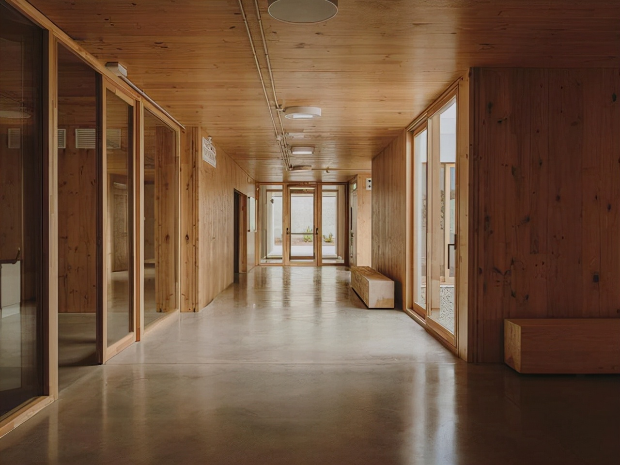 阿兹海默日间医疗中心，利用自然提高幸福感