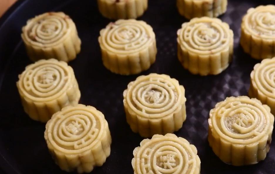 如何不用蔬菜不用烤箱做中秋月饼,不用烤箱中秋月饼怎么做