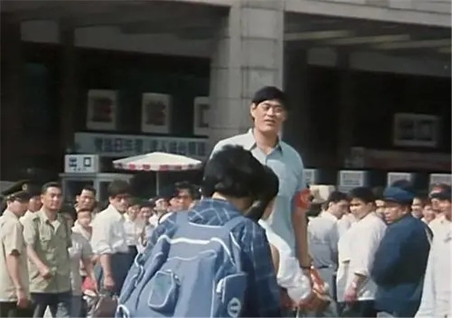 中国第一中锋穆铁柱,穆铁柱墓地