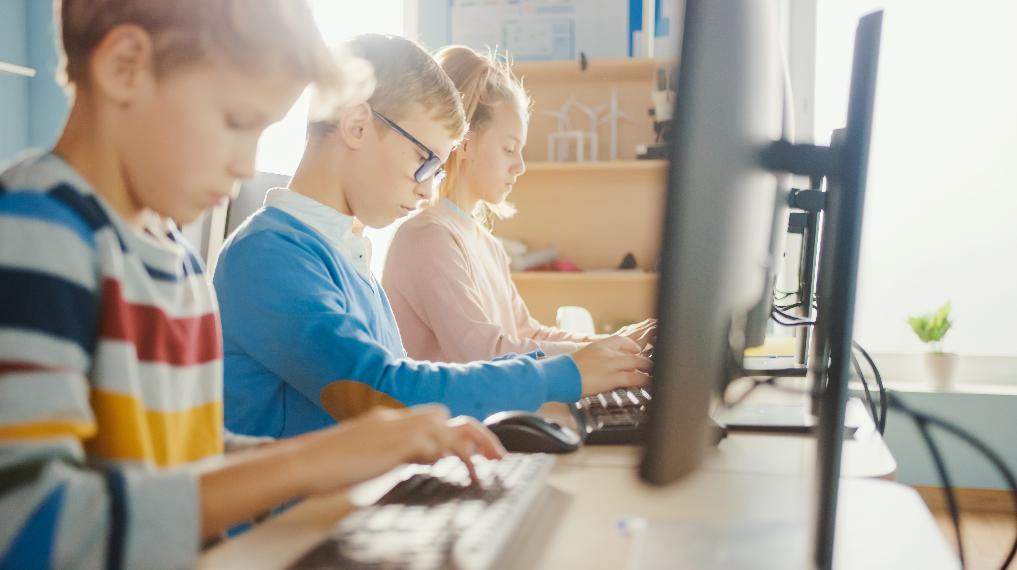 青少年近视低龄化,近视低龄化现象需要重视