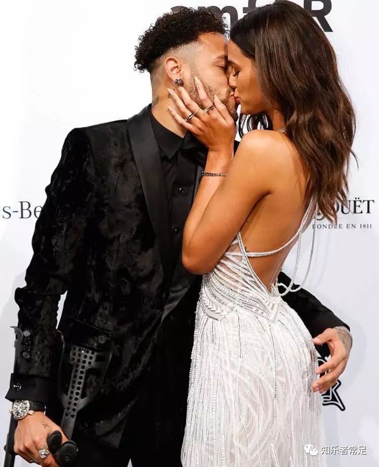 世界足球太太团颜值排行榜,国足太太团颜值爆表