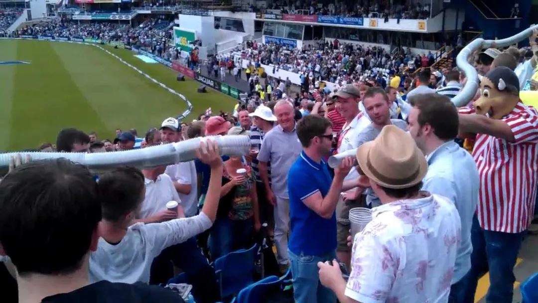 棒球比赛每个垒上都站人吗,棒球比赛几个人一队