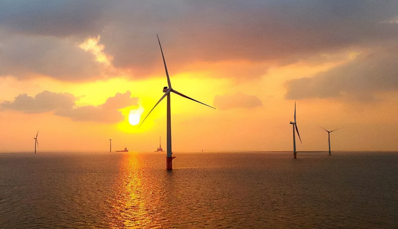 37层楼高的海上巨无霸,40万吨巨型海上巨无霸