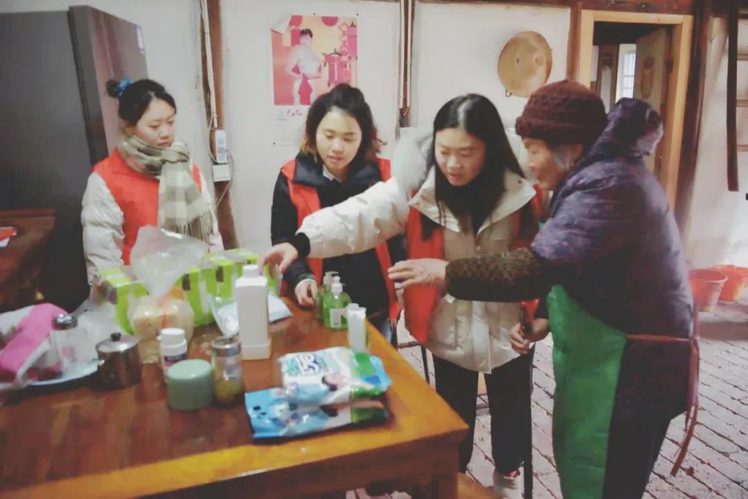 爱心传递寒冬送温暖活动圆满结束,开展春节送温暖送爱心活动