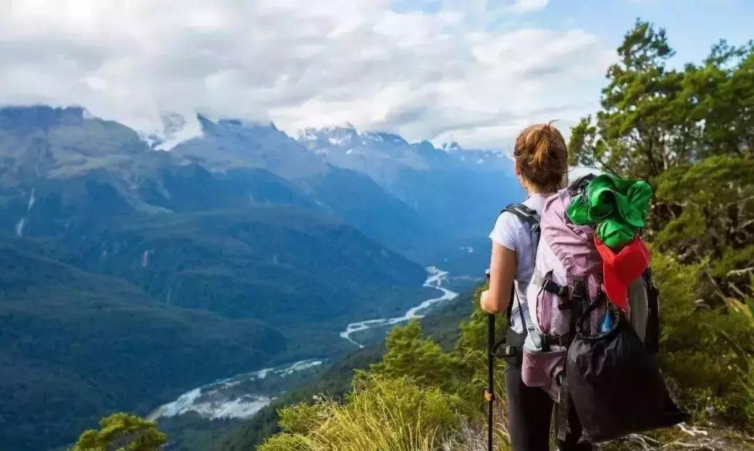 有着绝美迷人的“容颜”，却充满让*欲人**罢不能的速度野性与激情