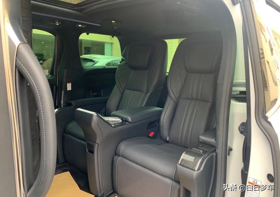 雷克萨斯LM实车到店！加价一辆埃尔法能提车？