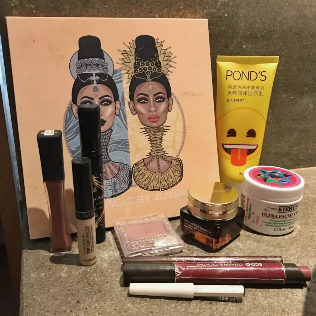 编辑部化妆包大公开,新年出行这样带就够了!