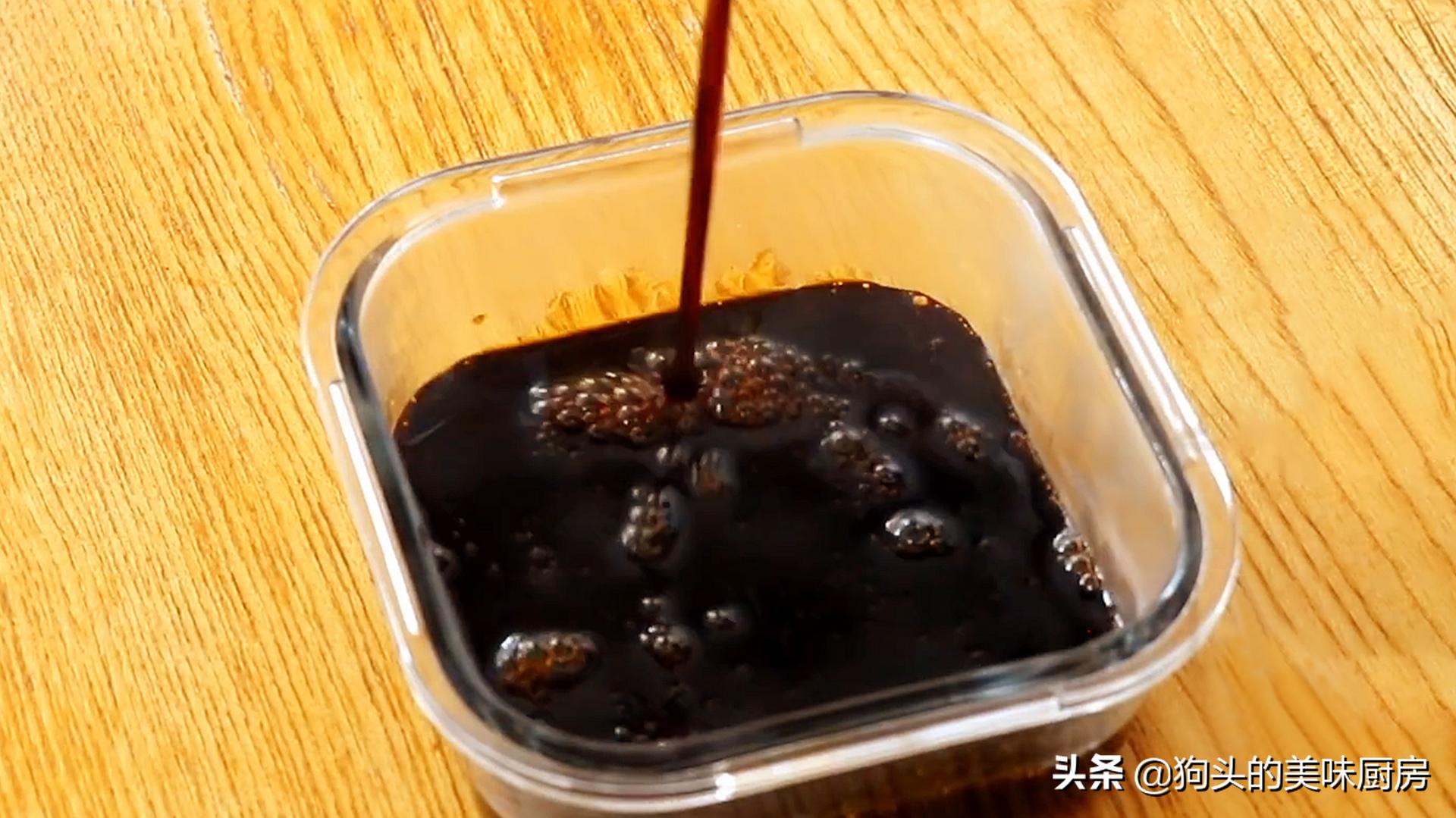 天热就喜欢吃它，6块钱一碗，自己也能做，筷子一搅，爽滑又筋道