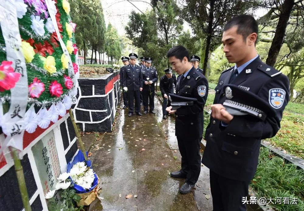 辅警2020因公牺牲有哪些赔偿费,辅警因公殉职家属子女有什么待遇