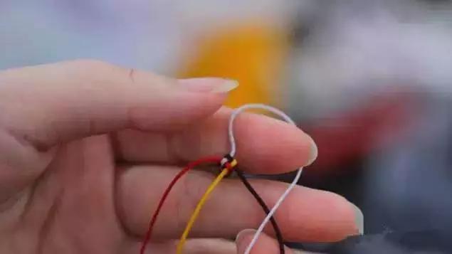 手工编绳怎么打结球,塑料手编绳如何打结