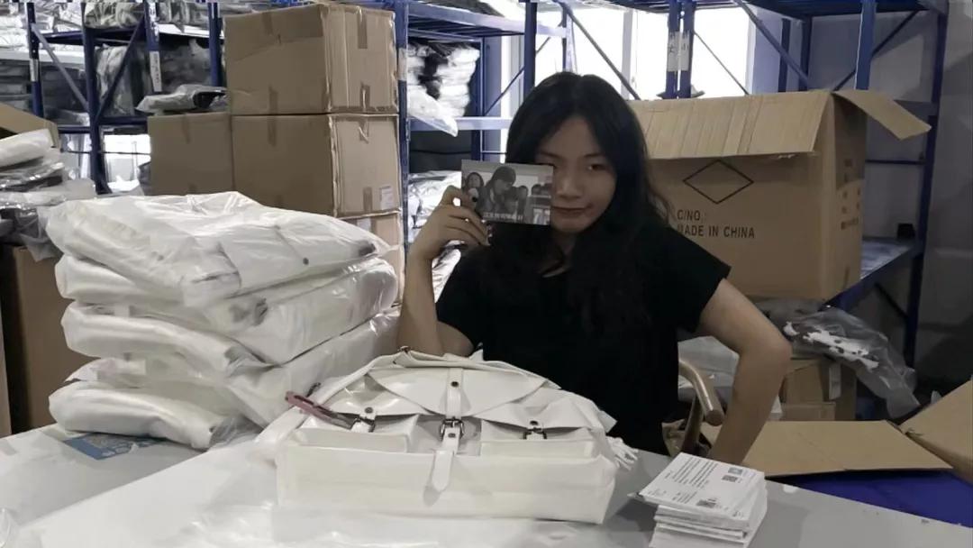 17岁女生赚20亿,17岁小女孩创业融资1500万赔了吗