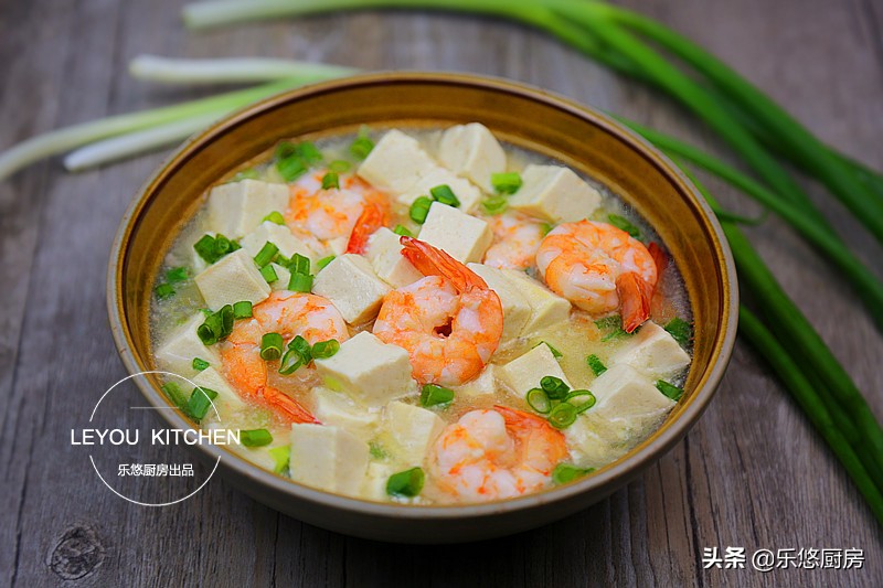 虾和什么素菜炒比较清淡,天气热吃什么虾比较好吃