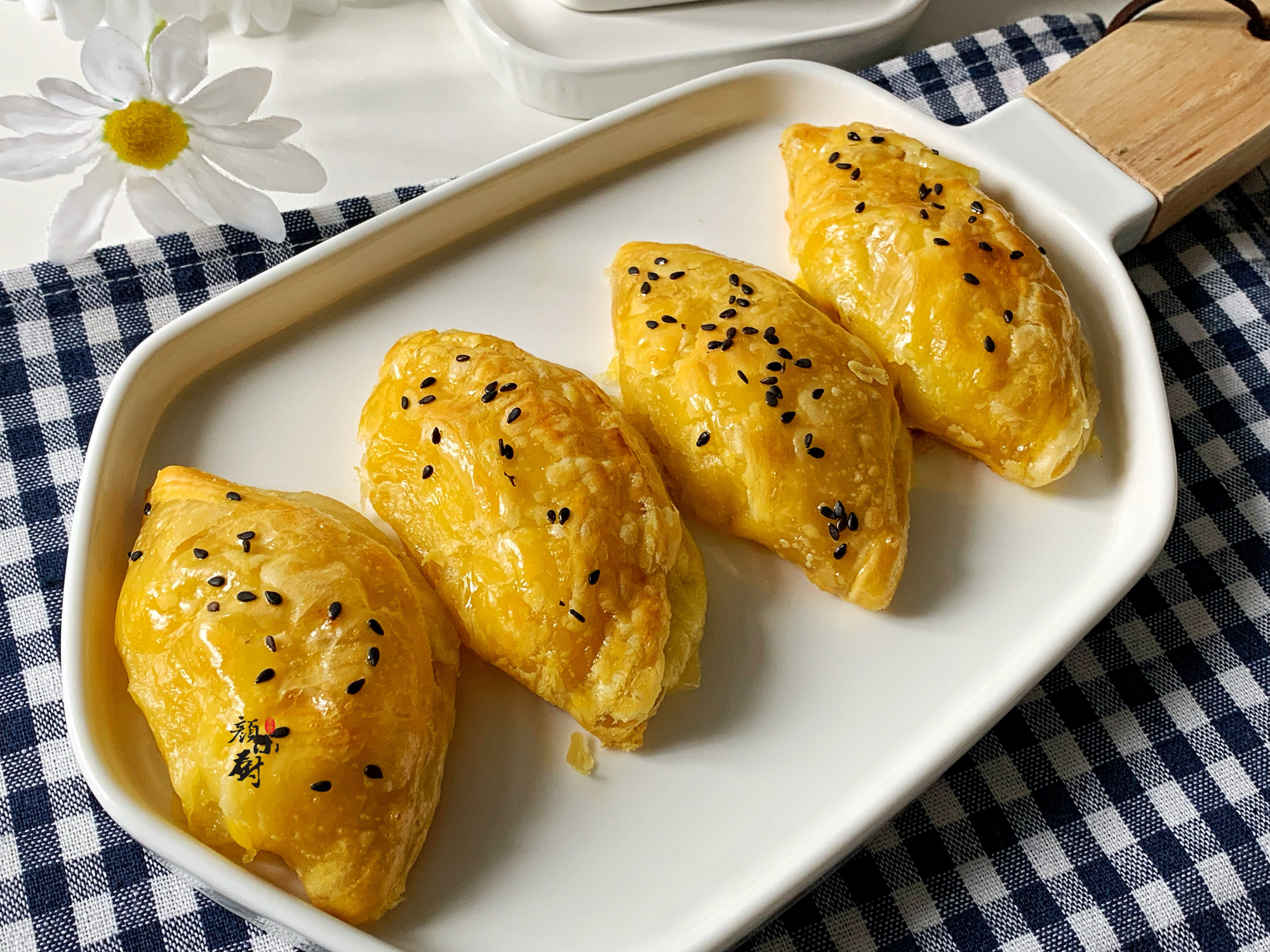 蛋挞皮做榴莲酥创意吃法,榴莲酥做法用蛋挞皮