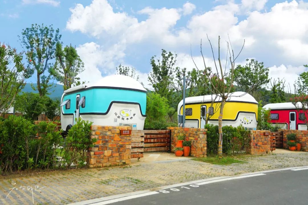 房车露营旅行推荐,自驾出游露营野炊房车营地