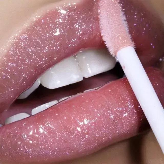 泫雅为什么要丰唇,泫雅太红了怎么办