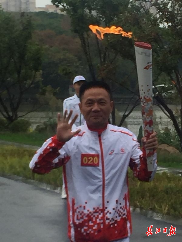 军运会火炬传递武警,军运会火炬传递走进联勤保障部队