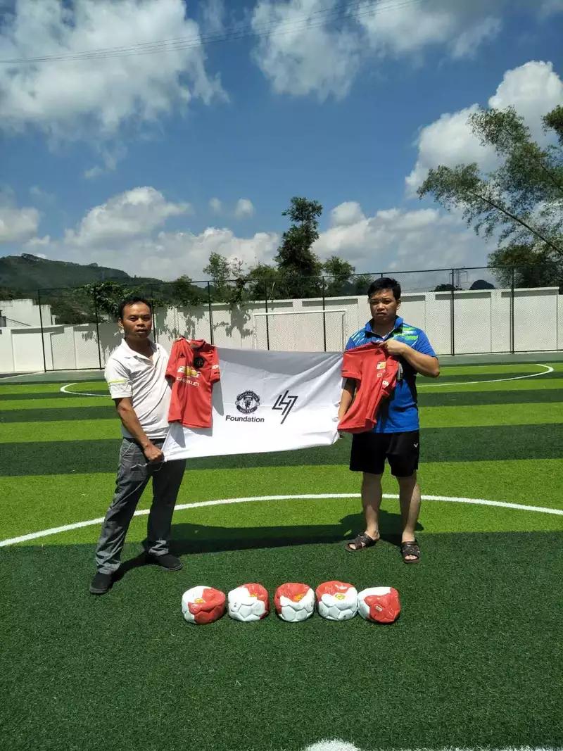 鹿晗你真棒,鹿晗帮助曼联视频