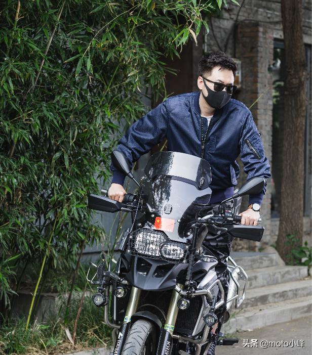 DUHAN做了一款夏季飞行员夹克，黑科技加身，关键价格你想不到