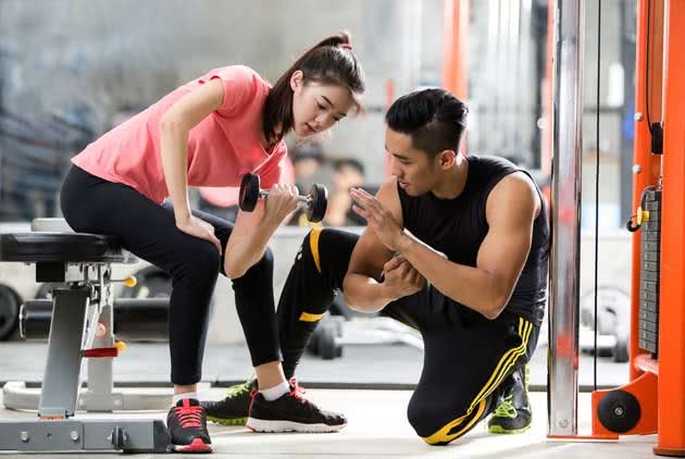 学生怎么瘦腰瘦腿还练出腹肌,二天练成马甲线和腹肌又可以瘦腿