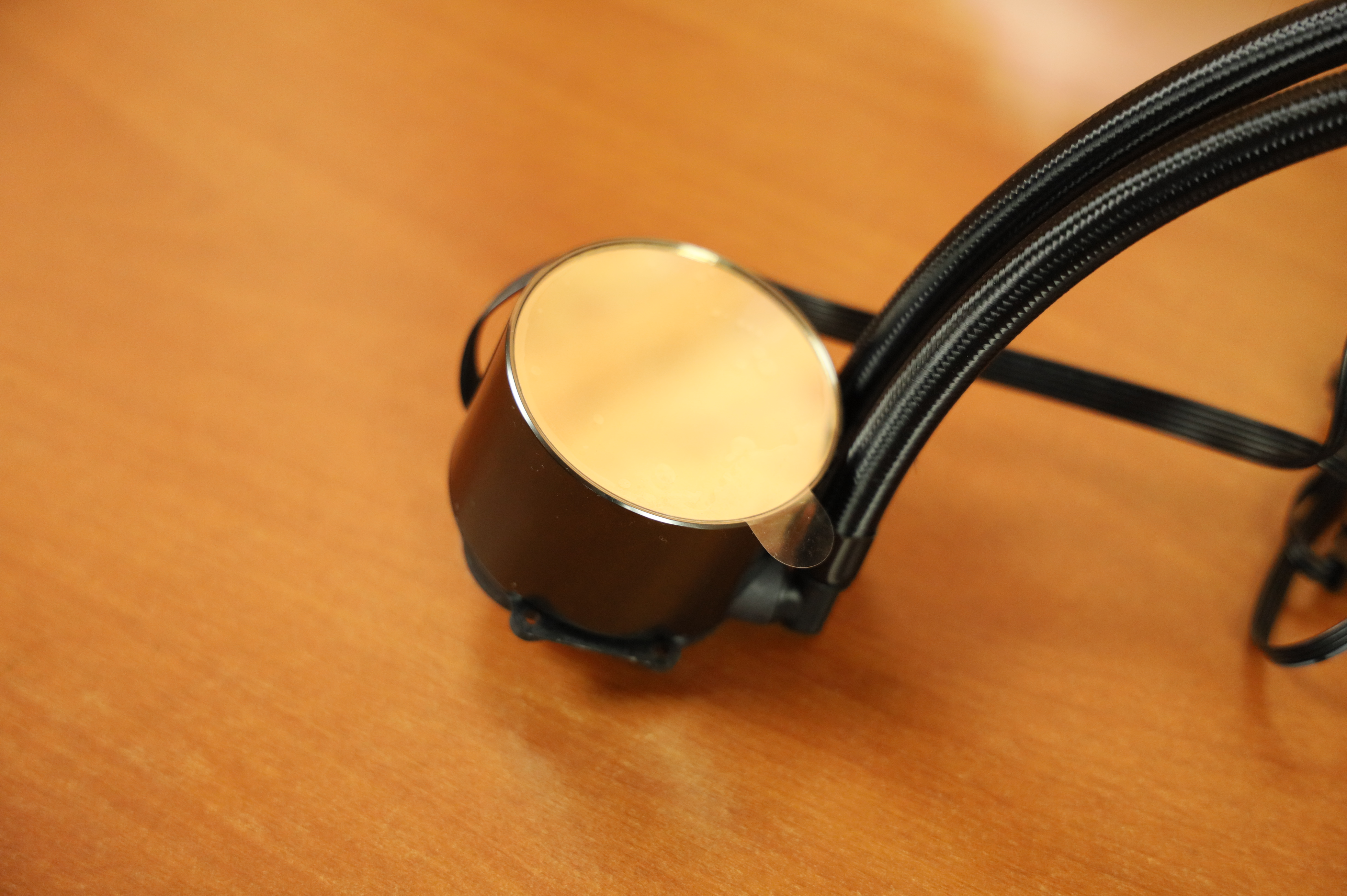 机箱加装风扇后开机f1,360水冷机箱炫酷