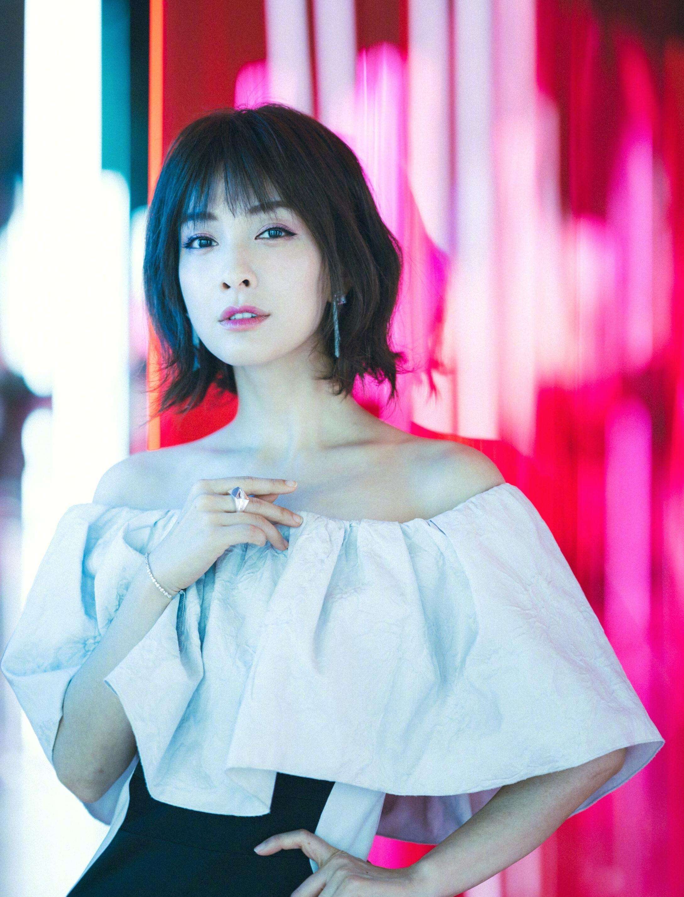 什么发型好看又洋气丸子头,今年流行的发型丸子头