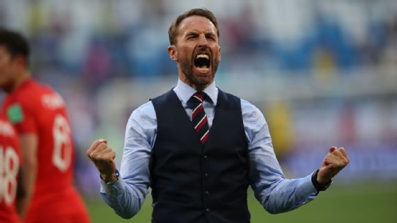 主教练穿搭足球,主教练穿搭