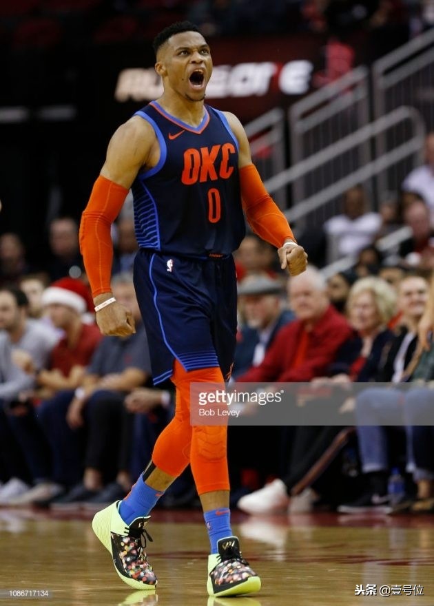 圣诞大战球鞋上脚,2010圣诞大战科比上脚球鞋