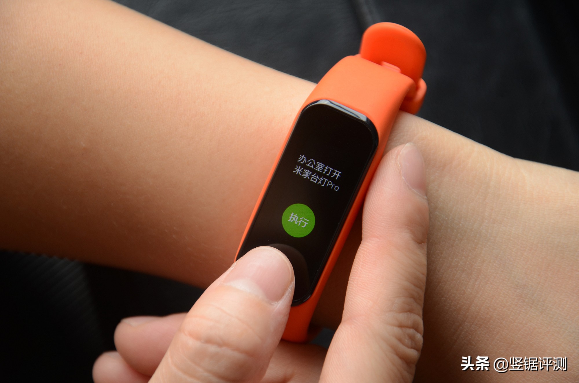 黑加手环1s和1有什么区别,黑加手环添加异形门卡