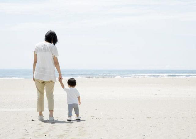 宝宝喜欢踮脚怎么办,宝宝老喜欢踮着脚尖学走路怎么办