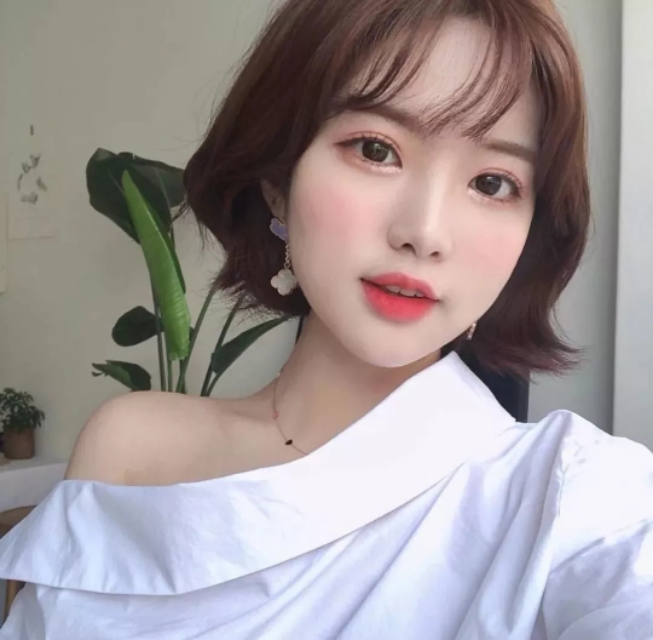 适合微胖女生的短发发型多种多样,适合微胖女生的短发发型