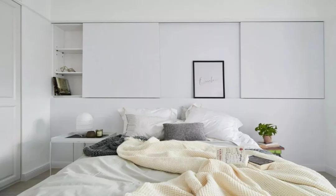 床头背景别刷大白墙,家里刮大白的半墙板床头效果图