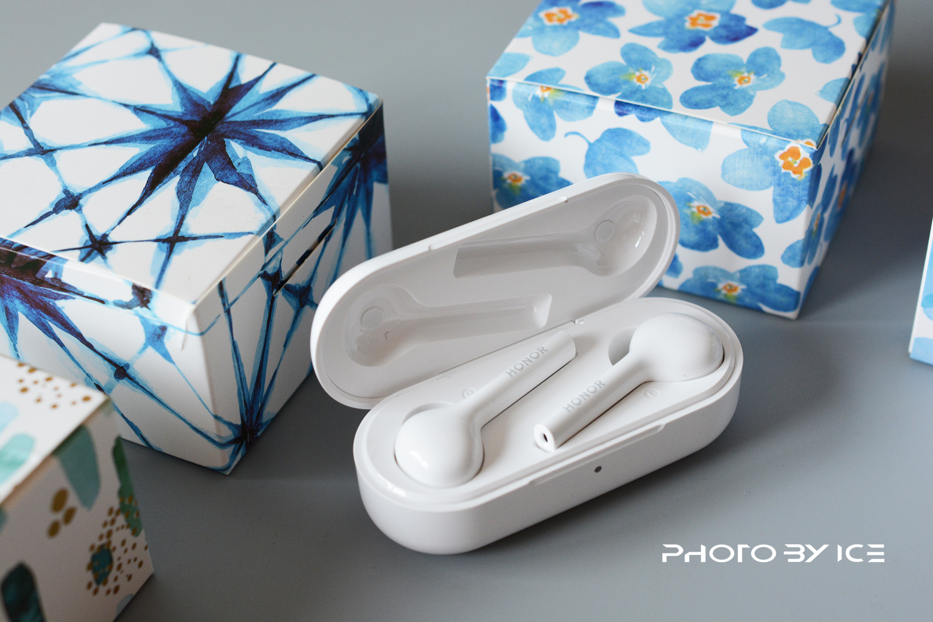 荣耀蓝牙耳机flypods3对比青春版,荣耀FlyPods青春版真无线蓝牙耳机