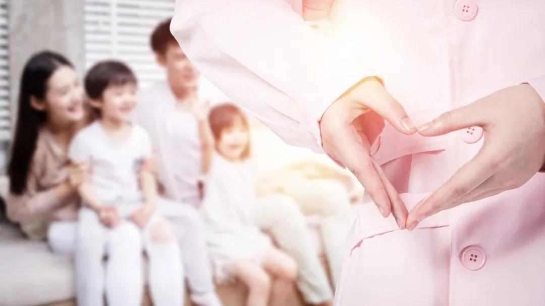 在公共泳池里游泳，会传染性病吗？