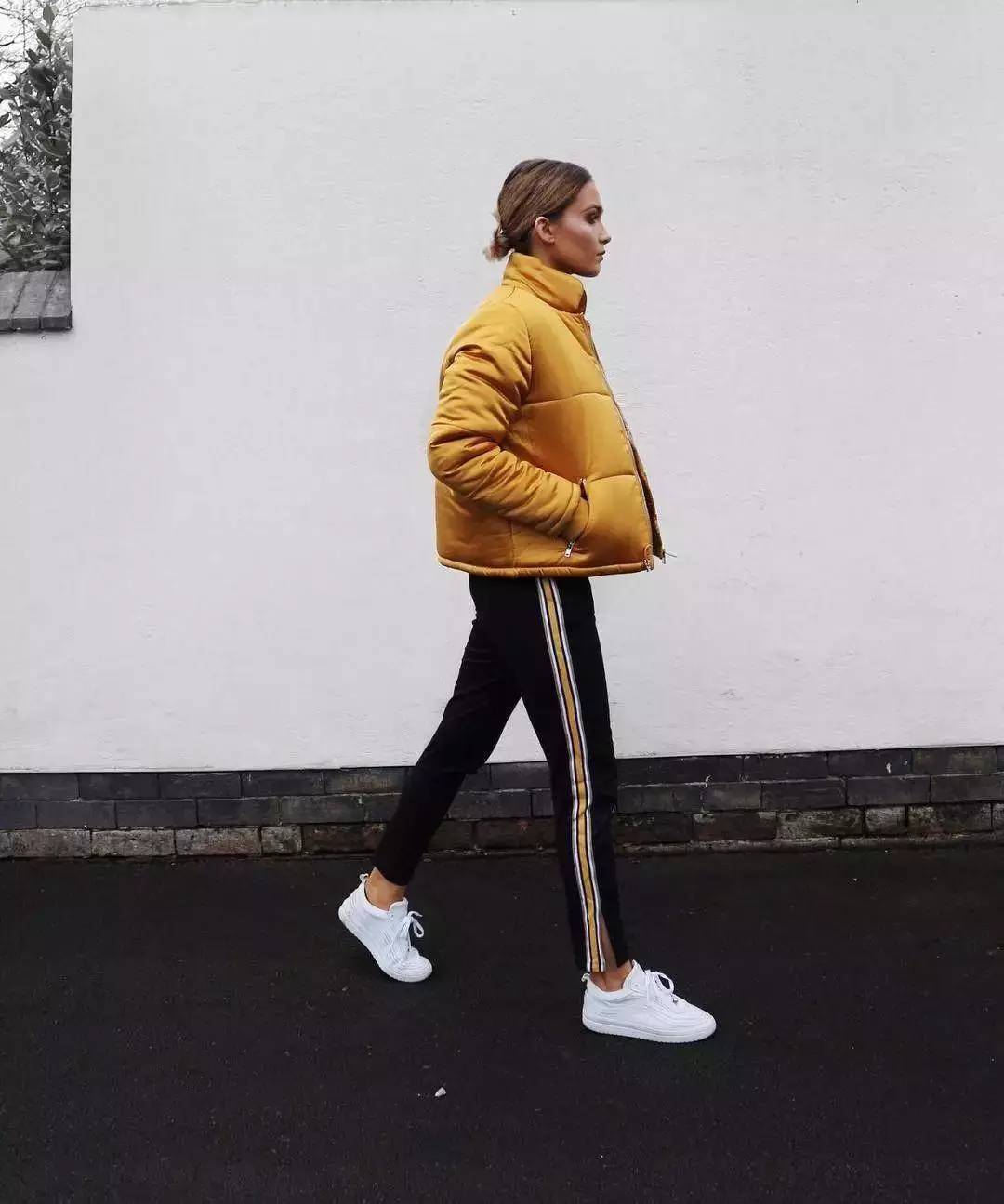 今年流行的条绒阔腿裤小个子穿搭,阔腿裤显瘦裤子保暖又好看