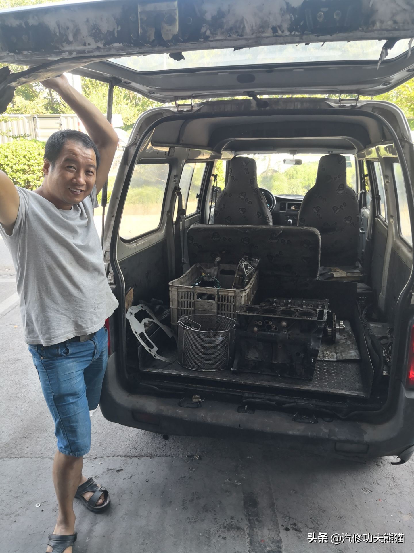 如何检测奥迪三代ea888是否烧机油,大众三代ea888发动机机油灯报警