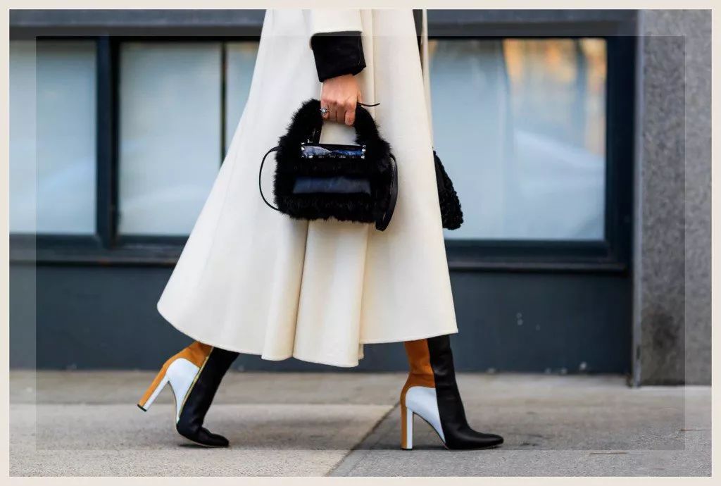 我花1000多块买的毛绒包，后来发现有点贵！