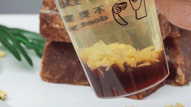 火爆台湾的“丑丑奶茶”首现厦门，拿着5分钟竟被搭讪10次……