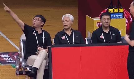 cba裁判被指骂,cba裁判再惹争议