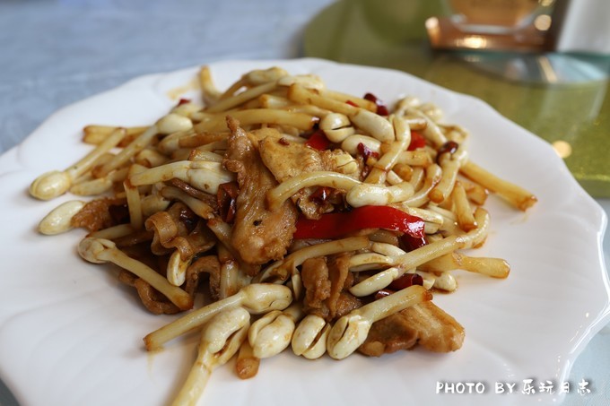 巴厘岛式私密温泉度假,听山野清风