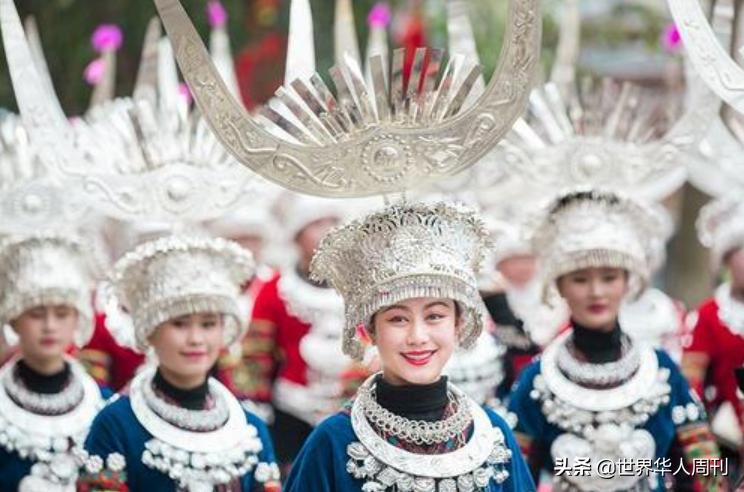 “跪杀”黑人案中的苗人警察：在美国，为什么有20多万苗族人？