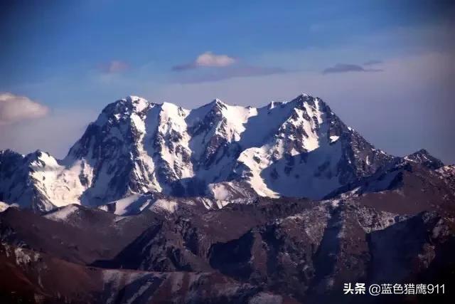 神山博格达峰攻略,博格达峰南天池