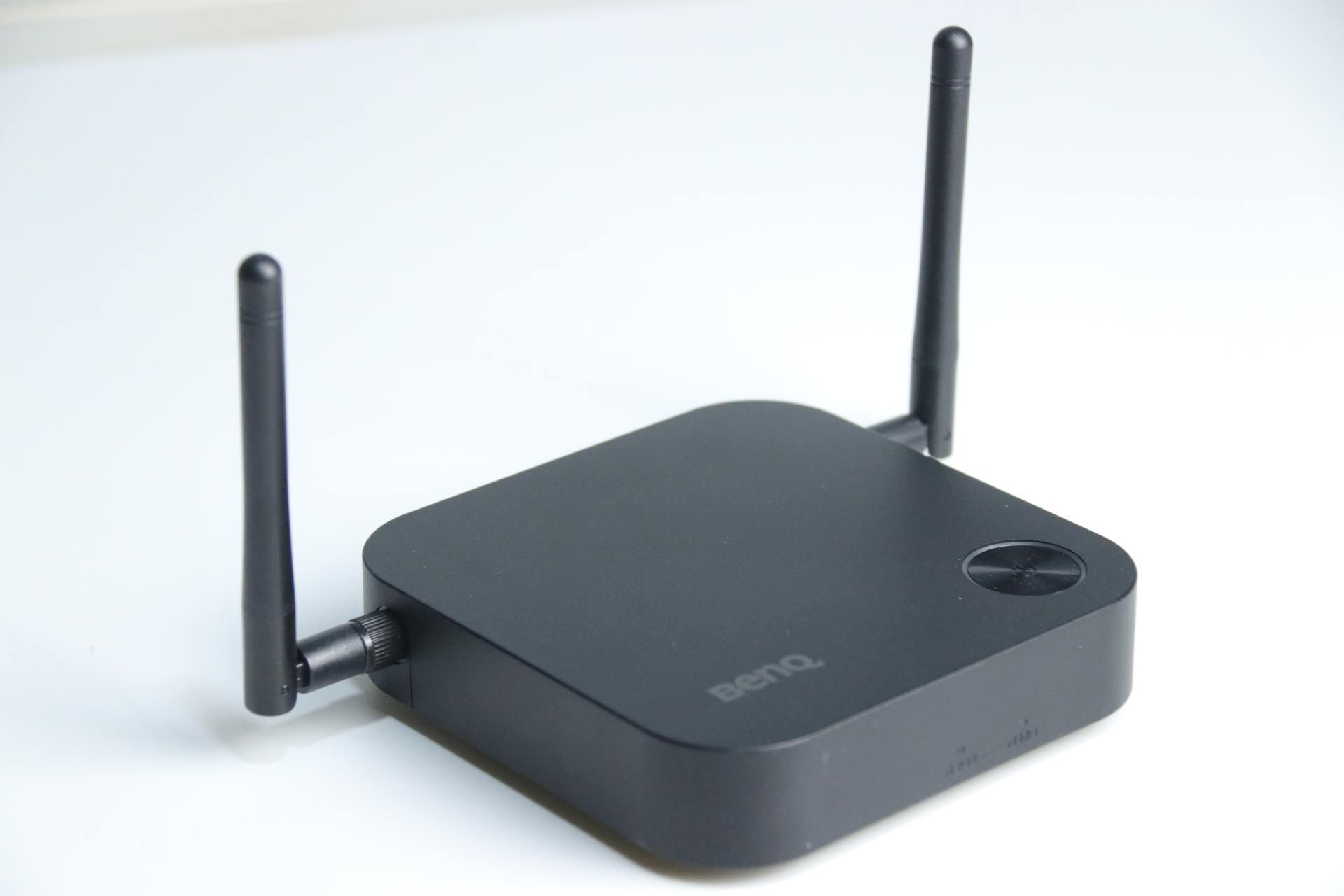 明基WDC10应答秀体验,3秒无线投屏,省去布线麻烦