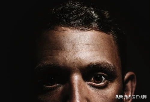 眼皮跳真的是左眼跳财右眼跳灾,左眼跳财右眼跳灾为什么眼皮会跳