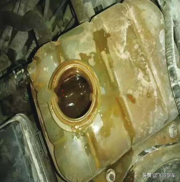 08凯越发动机水温高,凯越发动机水箱漏水