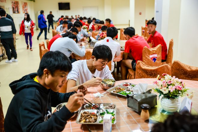 比肩梅西的球员,比肩梅西的中国巨星