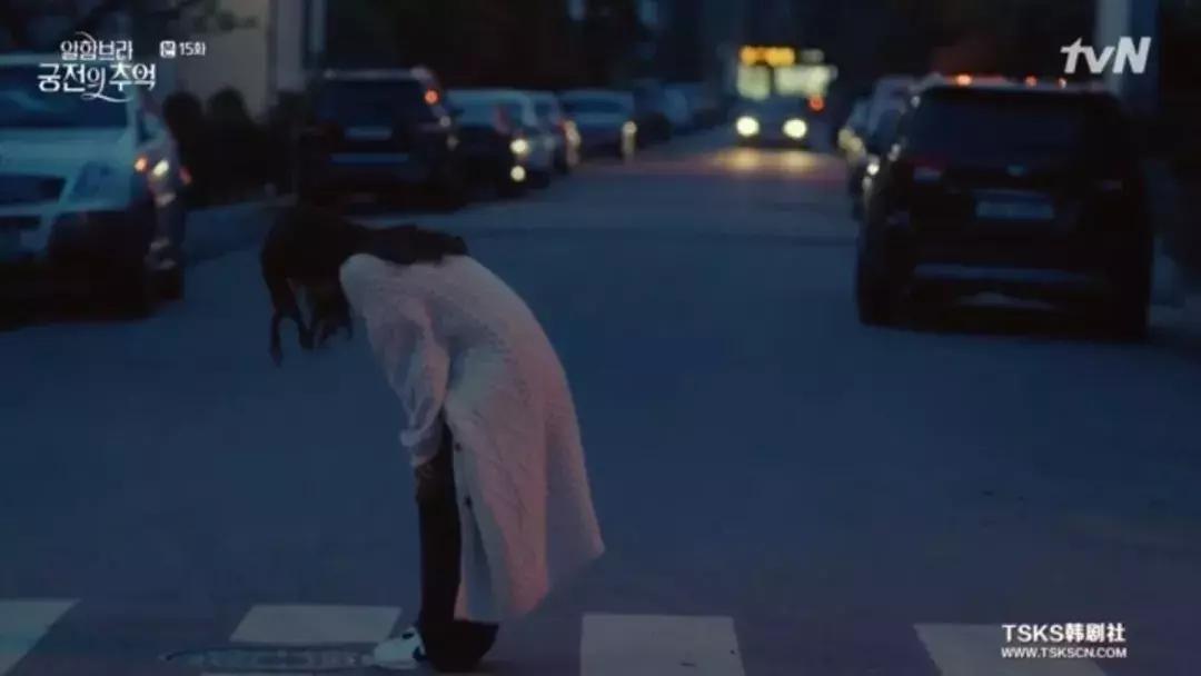 阿尔罕布拉宫的结局,朴信惠阿尔罕布拉宫的回忆穿搭