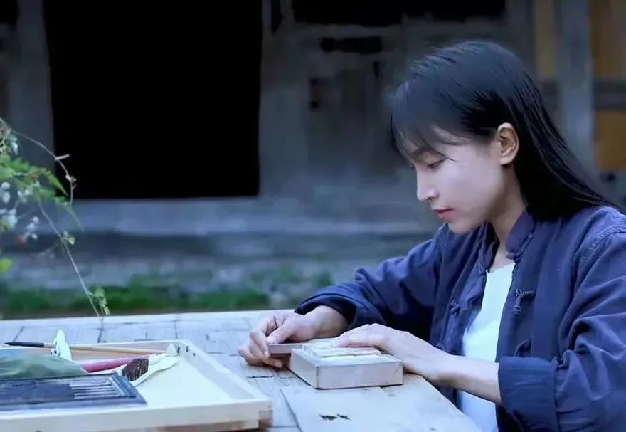 停更3个月的李子柒,李子柒停更仍月入78万