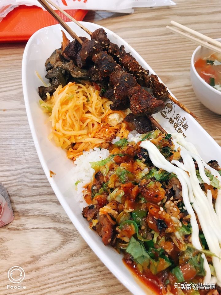 在东北吃饭是一种什么体验,跟东北人吃饭是什么体验