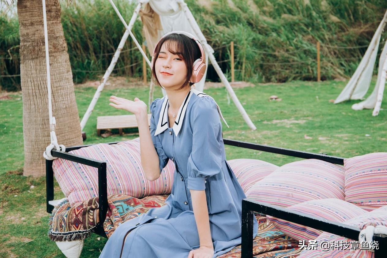 你说我馋BoseQC35II的颜色，其实我更馋它的声音