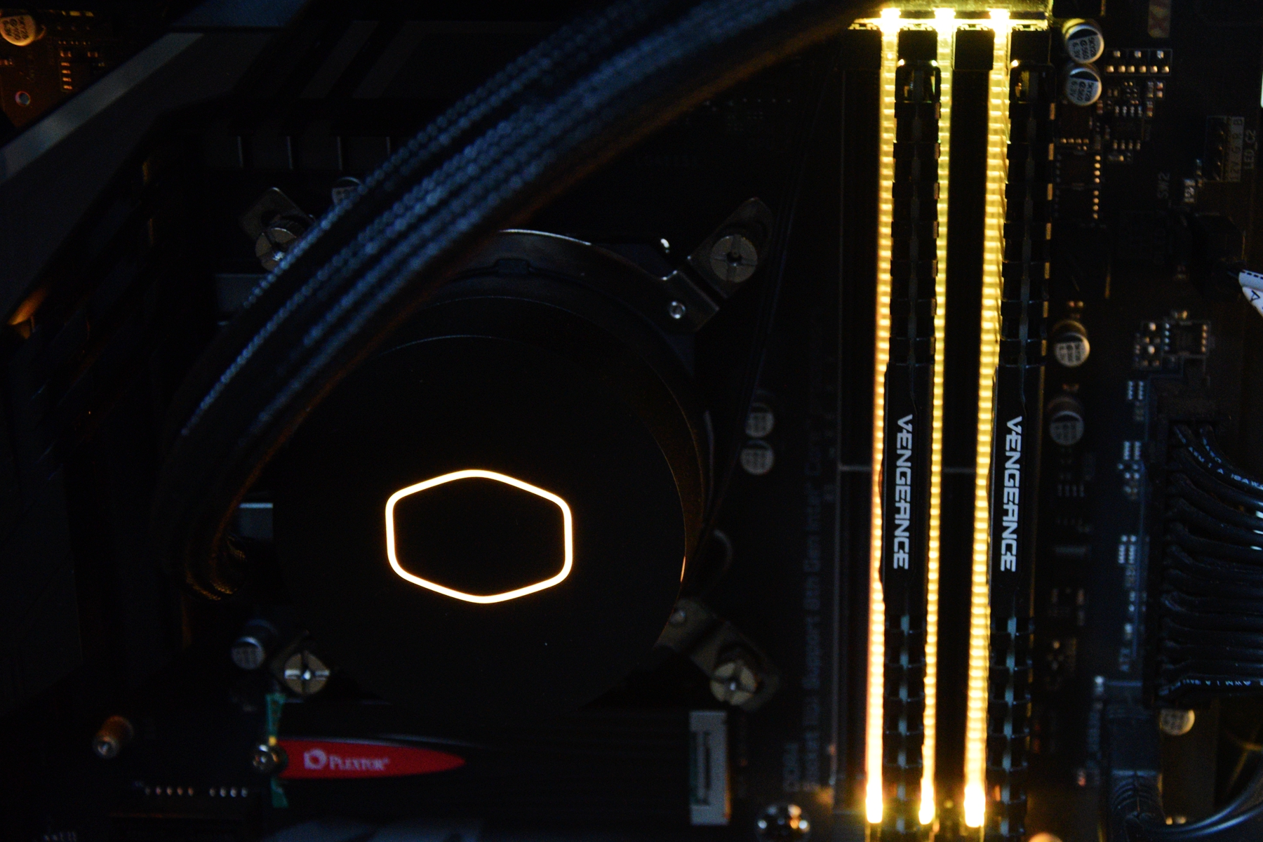 酷冷至尊双热管下压式散热器评测,全新升级散热器